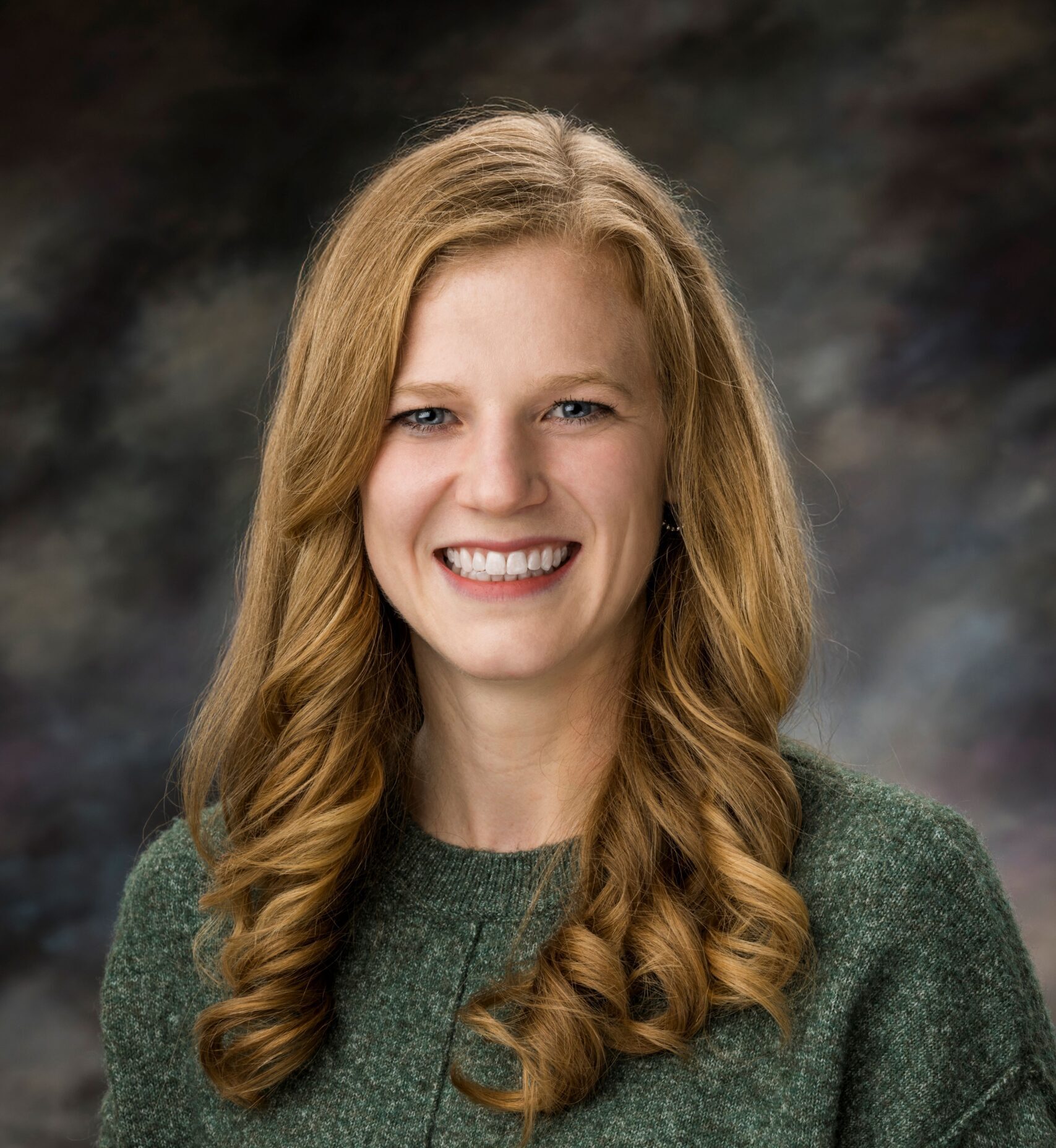 Dr. Stavins headshot