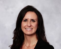 Dr. dos Santos advisor headshot