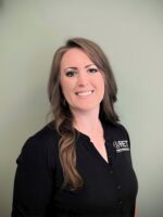 Dr. Thomas advisor headshot