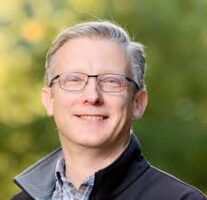 Dr. Gillette advisor headshot