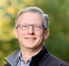 Dr. Gillette headshot